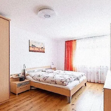 Ausgezeichnete In Mit Guter Aussicht Casa de Férias
